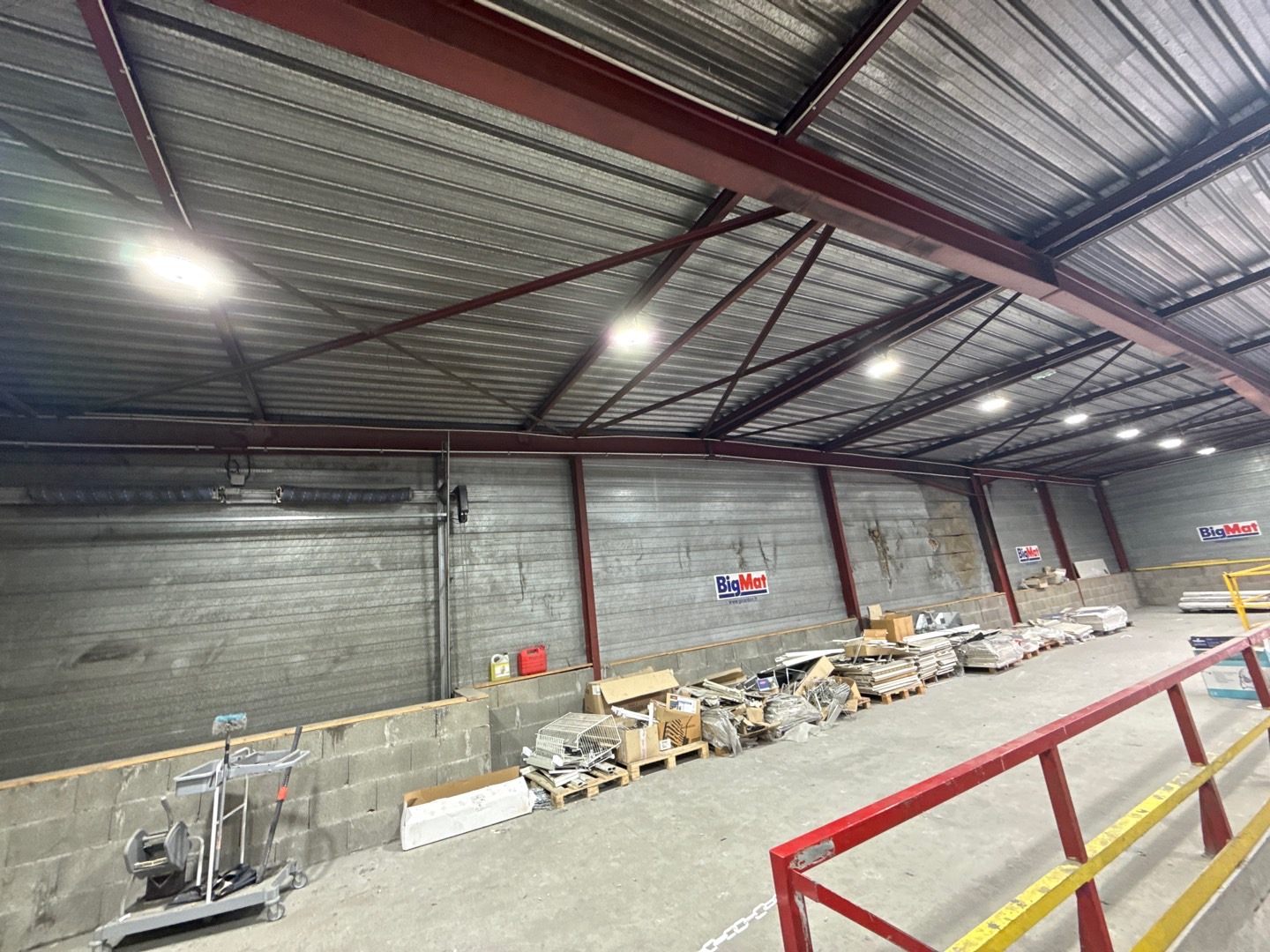 Éclairage LED d'un dépôt BigMat après rénovation